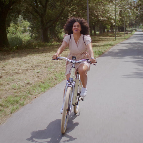 ADO Air 28*2 – Vélo Électrique Urbain 28'' Moteur 250W 36V 9.6Ah 100 km Courroie Silencieuse 2 Paniers APP – Vitesse max 25 km/h